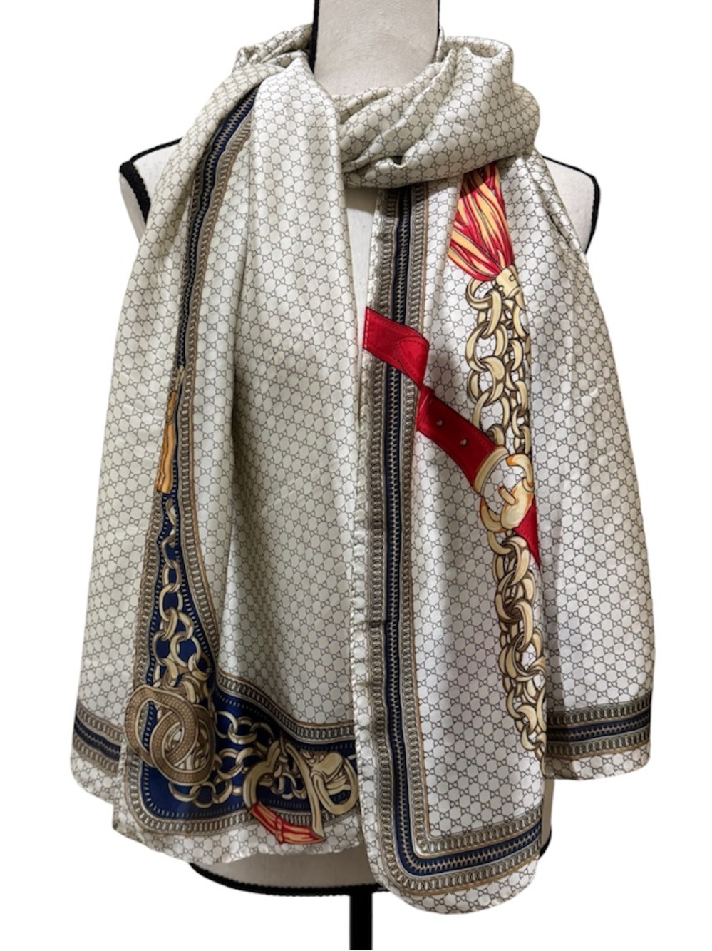 ELEGANT EQUESTRIAN CHAIN & BELT SILK-FEEL SCARF